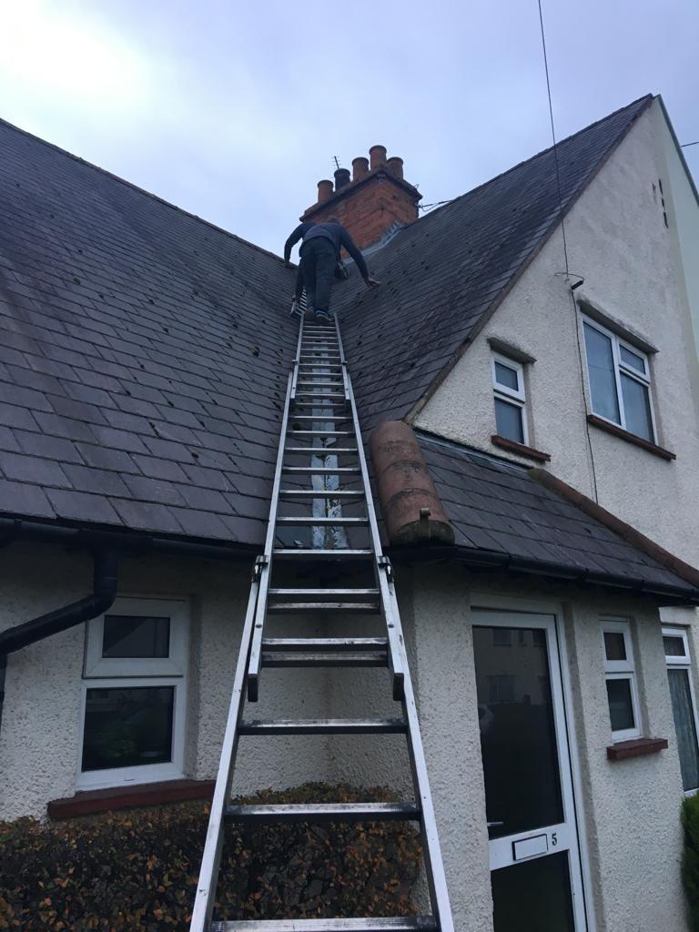 Roofer Swindon